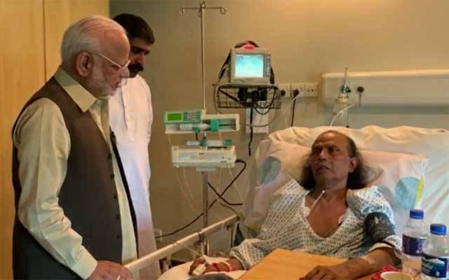 اعجاز چودھری کی ڈاکٹرز ہسپتال آمد، کامیڈی کنگ امان اللہ کی عیادت کی 