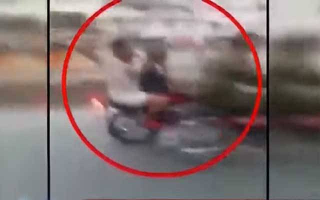 پولیس اہلکاروں سے ہتک آمیز رویے کی ویڈیو منظر عام پر آگئی