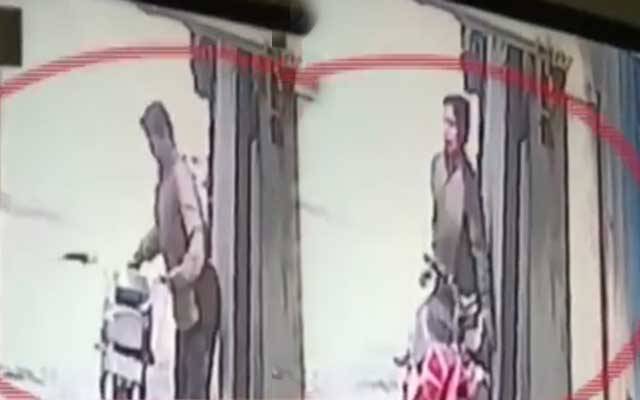 معذور شخص بھی چوری کرنے لگے