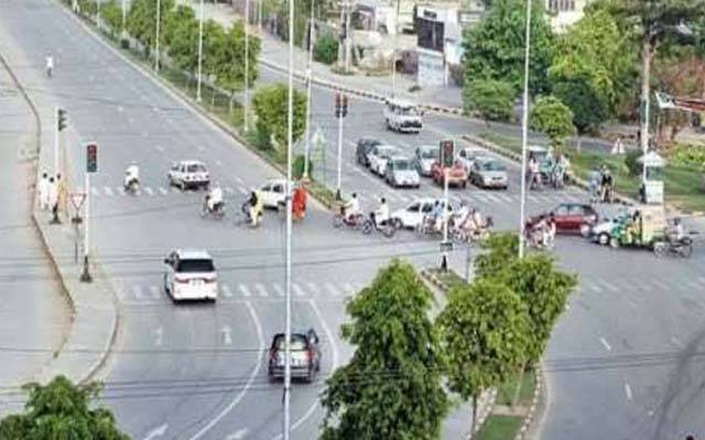  جیل روڈ کے فٹ پاتھ سرکاری اداروں کی بے حسی کی بھینٹ چڑھ گئے