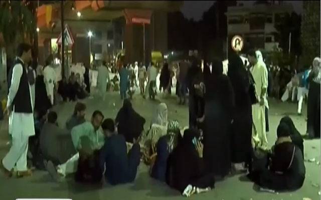 کنٹریکٹ ملازمین سراپا احتجاج، سول سیکرٹریٹ کے باہر دھرنا