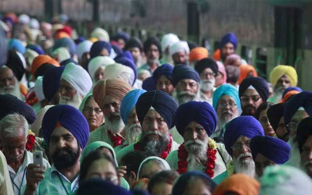 بابا گرونانک کے جنم دن پر آنے والے سکھ یاتریوں کیلئے سپیشل ٹرین تیار