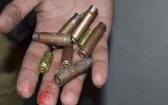 موٹر سائیکل سواروں کی گاڑی پر فائرنگ، ایک شخص جاں بحق