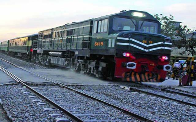 ریلوے انتظامیہ ٹرینوں کاشیڈول بحال کرنے میں مسلسل ناکام