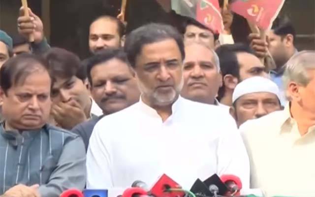 قمر الزمان کائرہ نے سابق صدر آصف علی زرداری کی رہائی کا مطالبہ کردیا