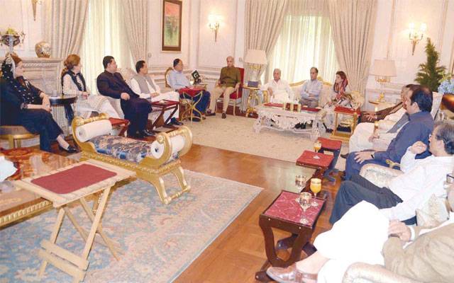 مولانا کا آزادی مارچ، شہباز شریف نے اہم اجلاس طلب کرلیا