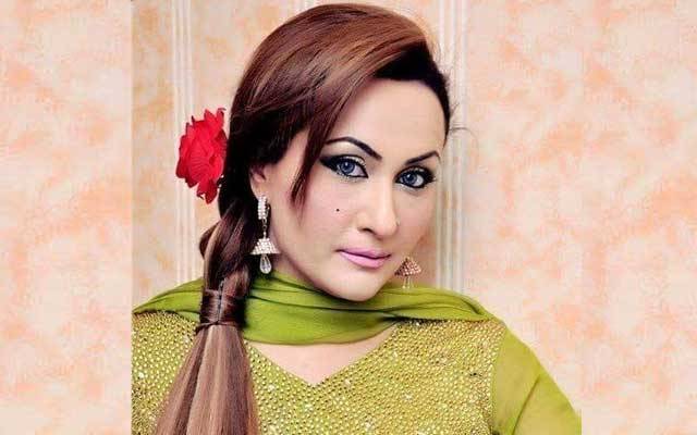 بے روزگار خواتین کو ہنرمند بنانے کیلئے اداکارہ نرگس میدان میں آگئیں
