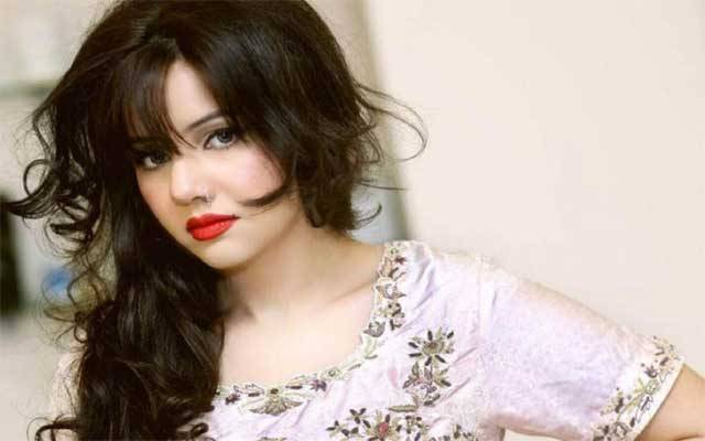 گلوکارہ رابی پیرزادہ نے ایف آئی اے سے بڑا مطالبہ کردیا