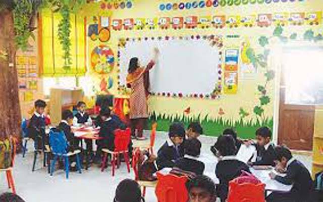 نجی سکولوں نے حکومتی احکامات ہوا میں اڑا دیئے