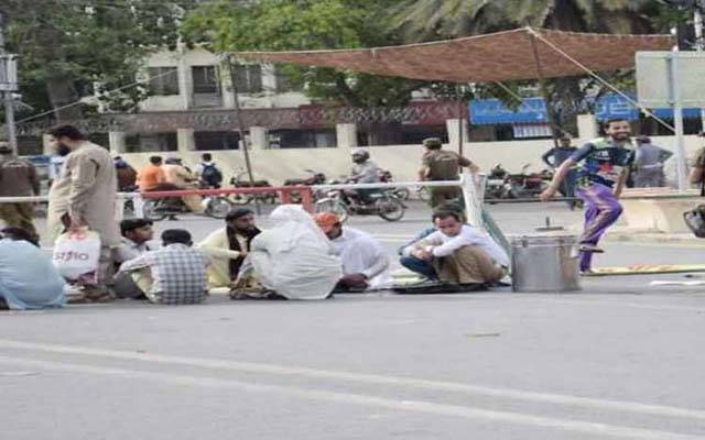 بصارت سے محروم افراد کو مطالبات کیلئے سڑکوں پر آئے نو روز ہو گئے