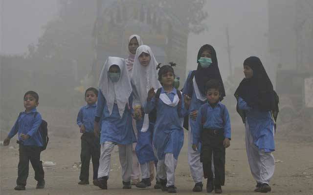 سموگ کے بڑھتے خدشات، سکولوں میں آؤٹ ڈور سرگرمیوں پر پابندی