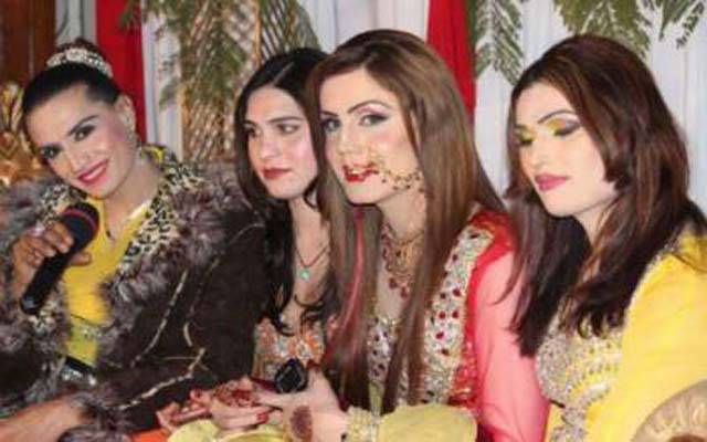 خواجہ سراؤں نے حقوق کے حصول کیلئے وزیراعظم پاکستان سے مطالبہ کردیا