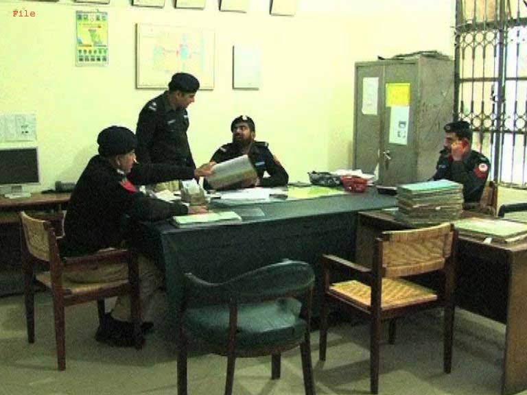 لاہور کے 35 تھانے پولیس کیلئے درد سر بن گئے