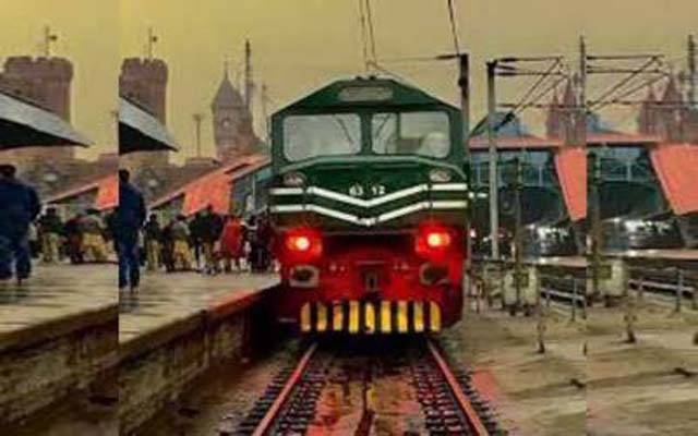 ریلوے انتظامیہ ٹرین شیڈول بحال کرنے میں مسلسل ناکام
