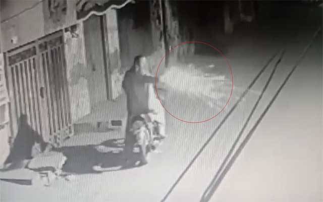 سروسز ہسپتال کے سینئر ڈاکٹر کے گھر پر فائرنگ، فوٹیج منظر عام پر آگئی