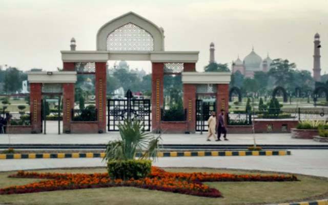 گریٹراقبال پارک میں کروڑوں روپے کی سرکاری مشینری لاوارث