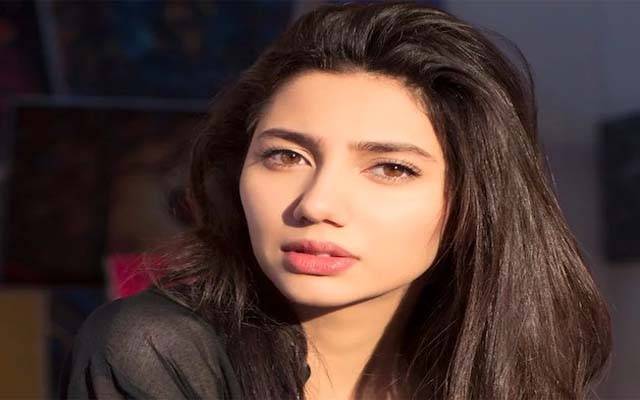 ماہرہ خان نے زندگی کی35 بہاریں دیکھ لیں