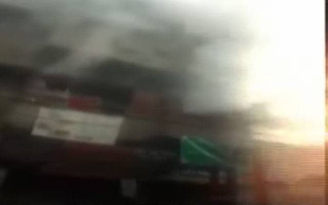  اُردو بازار میں آگ لگ گئی، 1 شخص جاں بحق، 2 زخمی