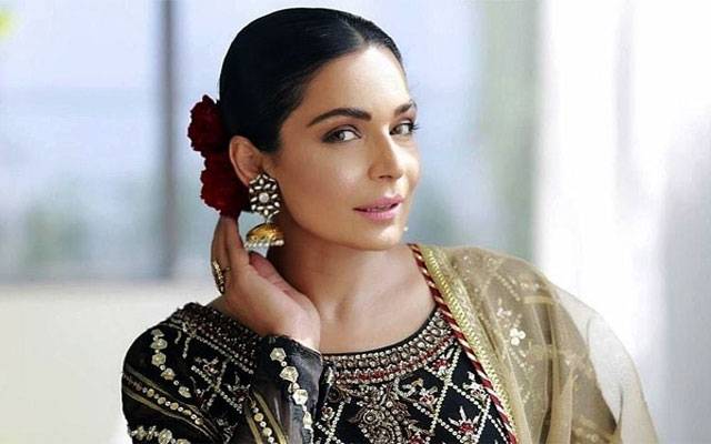 میرا کو شیخ رشید اور ہمایوں سعید کیساتھ تصاویر شیئر کرنا مہنگا پڑگیا
