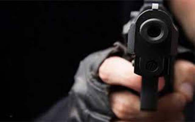 شہریوں کو یرغمال بنا کر لوٹ مار،لاکھوں کا سامان لے گئے