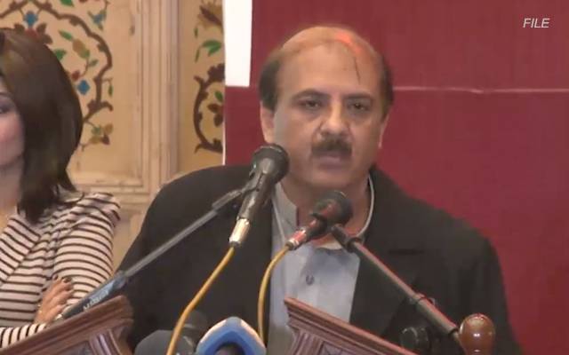 ٹریفک وارڈنز کی صدر پریس کلب ارشد انصاری کیساتھ بدتمیزی