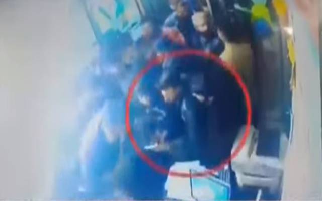 جوہر ٹاؤن،خاتون ٹیچر کو گالیاں ،پرنسپل کے ڈانٹنے پر طالبعلم طیش میں آگیا