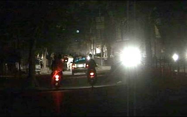 شہر کے65 فیڈرز ٹرپ ہونے سےمتعدد علاقوں کی بجلی غائب