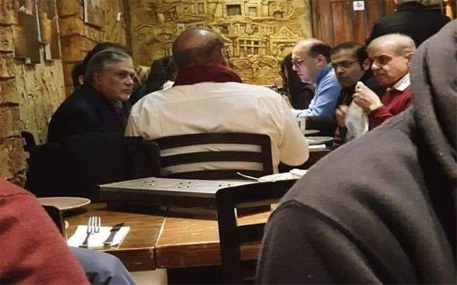 نواز شریف کی ہوٹل میں کھانا کھانے کی تصویر، وزیراعظم کا نوٹس، بڑا حکم