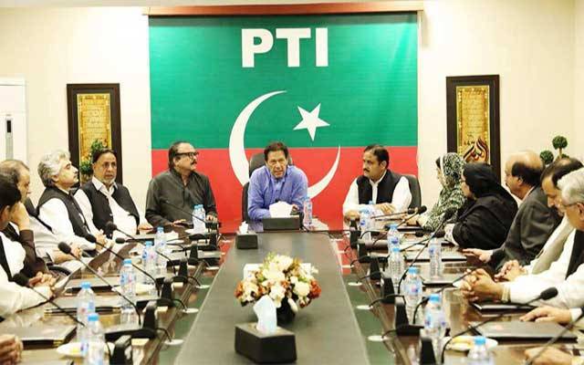 پی ٹی آئی حکومت کا نیا یوٹرن، فکسڈ ریٹ کی سہولت واپس لے لی
