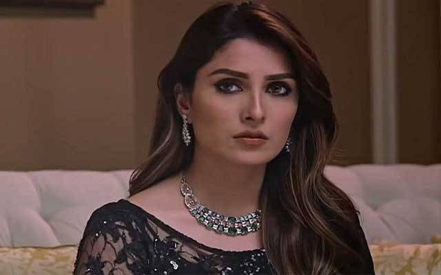 عائزہ خان میرے پاس تم ہو کیلئے بہترین اداکارہ نامزد