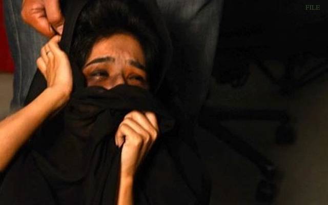 خاتون پر شوہر اور دیو رکا بدترین تشدد
