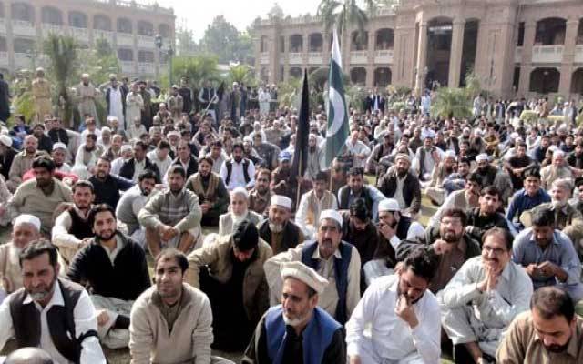 بڑھتی مہنگائی کیخلاف سرکاری ملازمین سراپا احتجاج