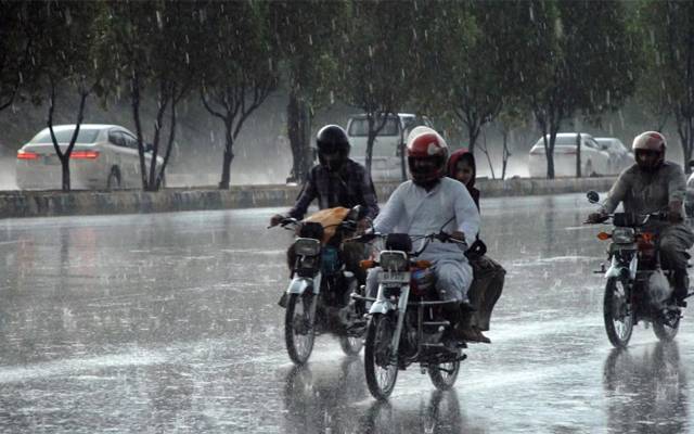 بارش نے ایک بار پھر دستک دیدی