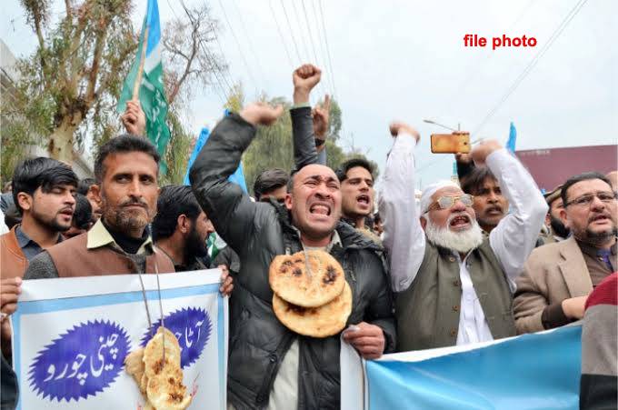 مہنگائی کیخلاف عوام سراپا احتجاج،حکومت سے بڑا مطالبہ کردیا