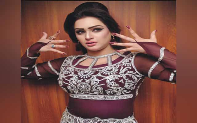 بعض اداکارؤں نے تھیٹر کو سرکس بنا دیا: مہک نور
