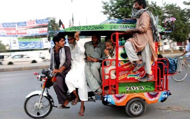 رکشہ مالکان نے چالان سے بچنے کا انوکھا طریقہ ڈھونڈ نکالا