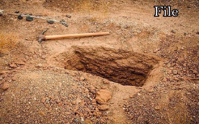 بزرگ کی تدفین پر مریدوں میں اختلاف پیدا ہوگیا