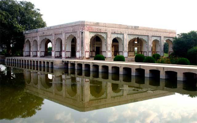 کامران کی بارہ دری کو تفریح گاہ بنانے کا فیصلہ