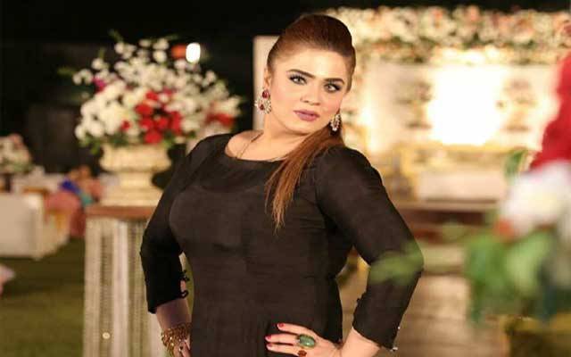 سنہری خان کی ڈیڑھ سال بعد محفل تھیٹر میں پرفارمنس