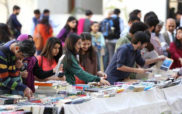 طلبا کو کتابوں سے جوڑنے کیلئے لمز میں میلہ سج گیا