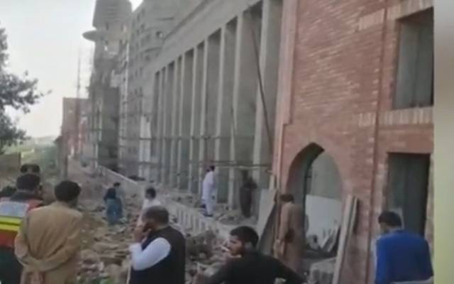 دیوار گرنے سے 3 افراد ملبے تلے دب کر جاں بحق