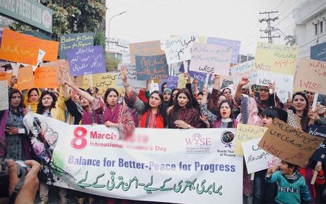 عورت مارچ: پولیس، ایف آئی اے سے رپورٹ طلب