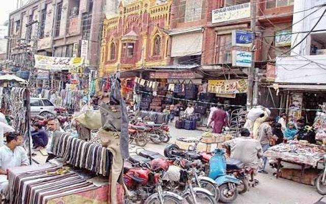 انار کلی بازار میں تجاوزات کی بھرمار پر کمشنر کا نوٹس