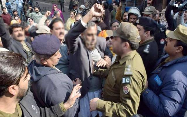 لیگی کارکنان اور پولیس اہلکار گتھم گتھا ہوگئے