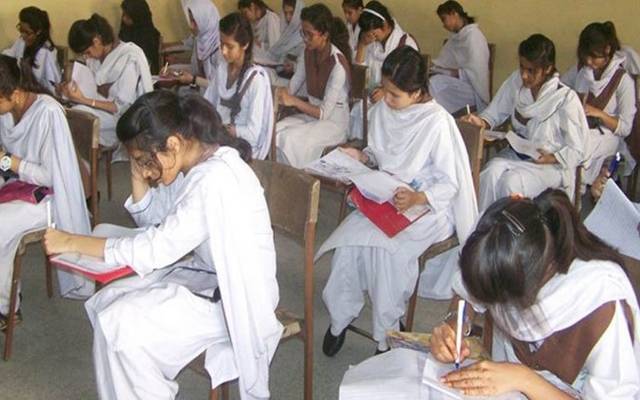 حکومت نےجامعات، کالجز اور بورڈ امتحانات کی تاریخ پھر تبدیل کردی