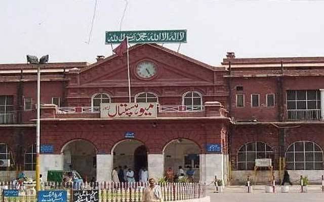 کیمپ جیل میں کورونا کا مشتبہ مریض میو ہسپتال منتقل
