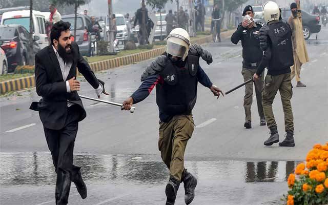 عوام کو راہِ راست پر لانے کیلئے ڈنڈا بردار فورس تعینات کرنے کا فیصلہ