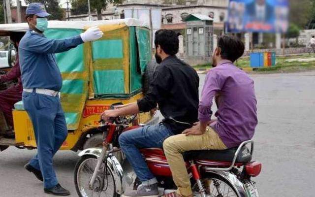 ڈبل سواری کرنیوالوں کی شامت آگئی