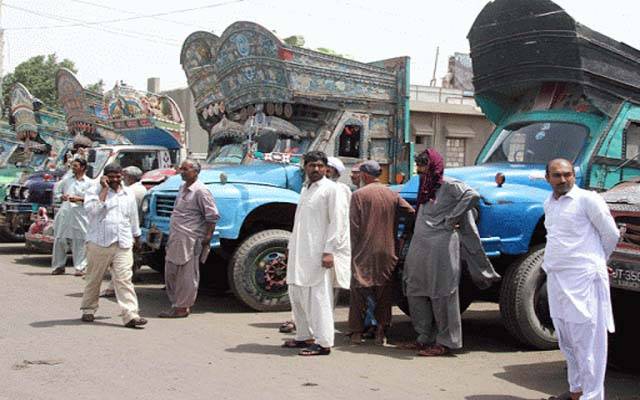 گڈز ٹرانسپورٹ کے ذریعے مسافروں کی منتقلی کرنے والوں کی شامت آگئی