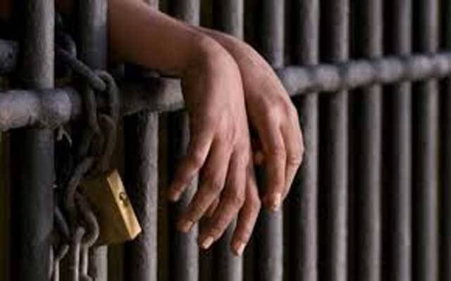  کورونا کے خطرات، 500 سے زائد قیدی کیمپ جیل سے حافظ آباد جیل منتقل